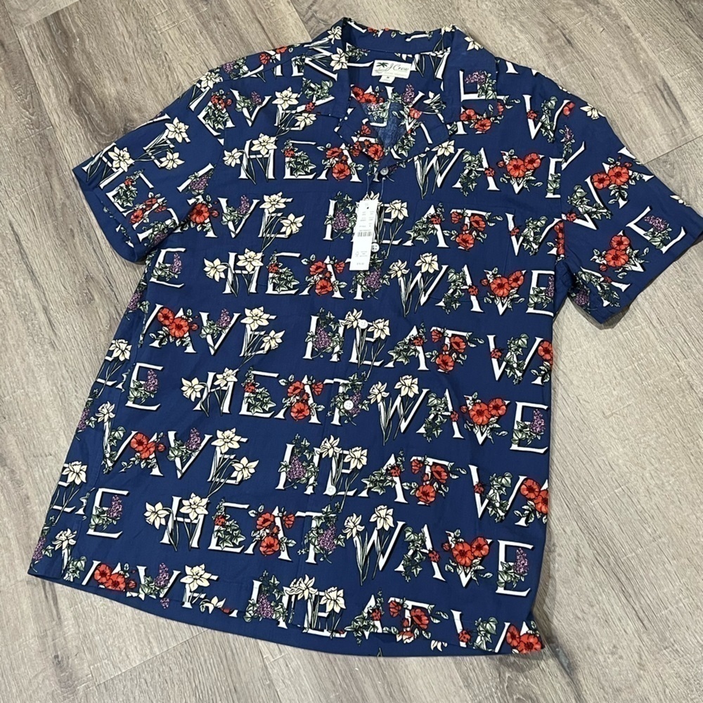 NWT J. Crew Men’s Medium HEATWAVE Shirt Sleeve Button Front Vacation Shirt